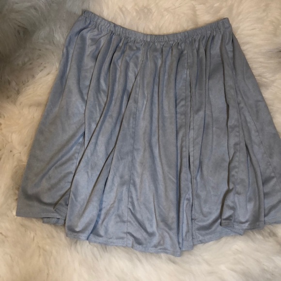 💙Brandy Melville skirt - Picture 2 of 4